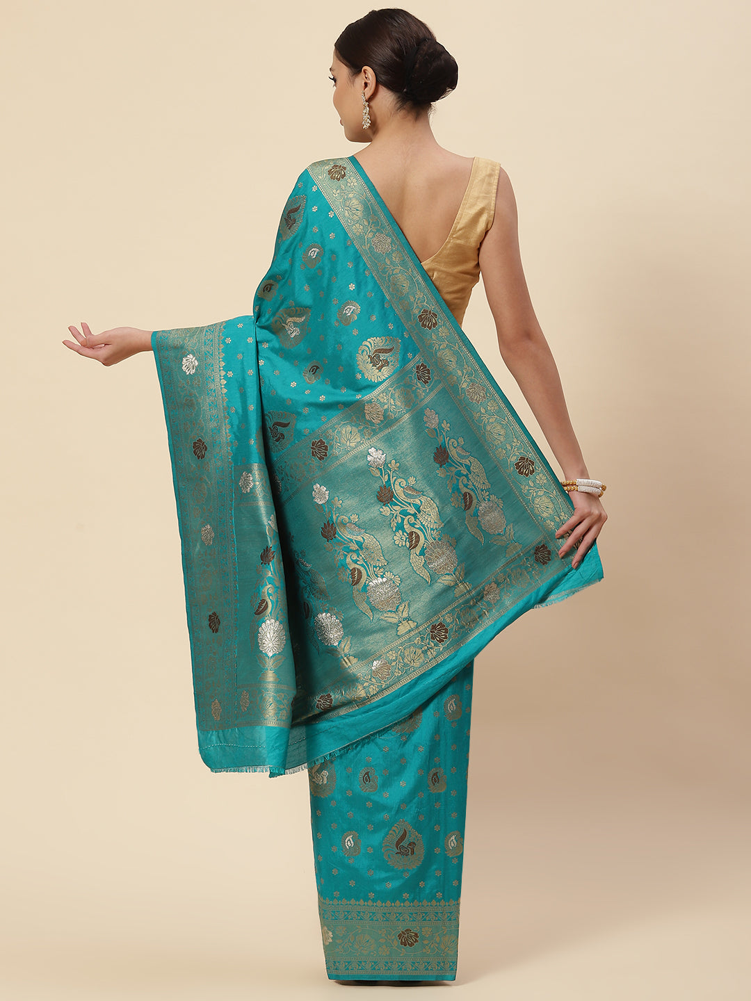 Zari Booti Handloom Woven Saree