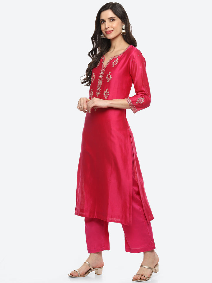 Neck Embroidered Booti Handloom Kurta With Pant