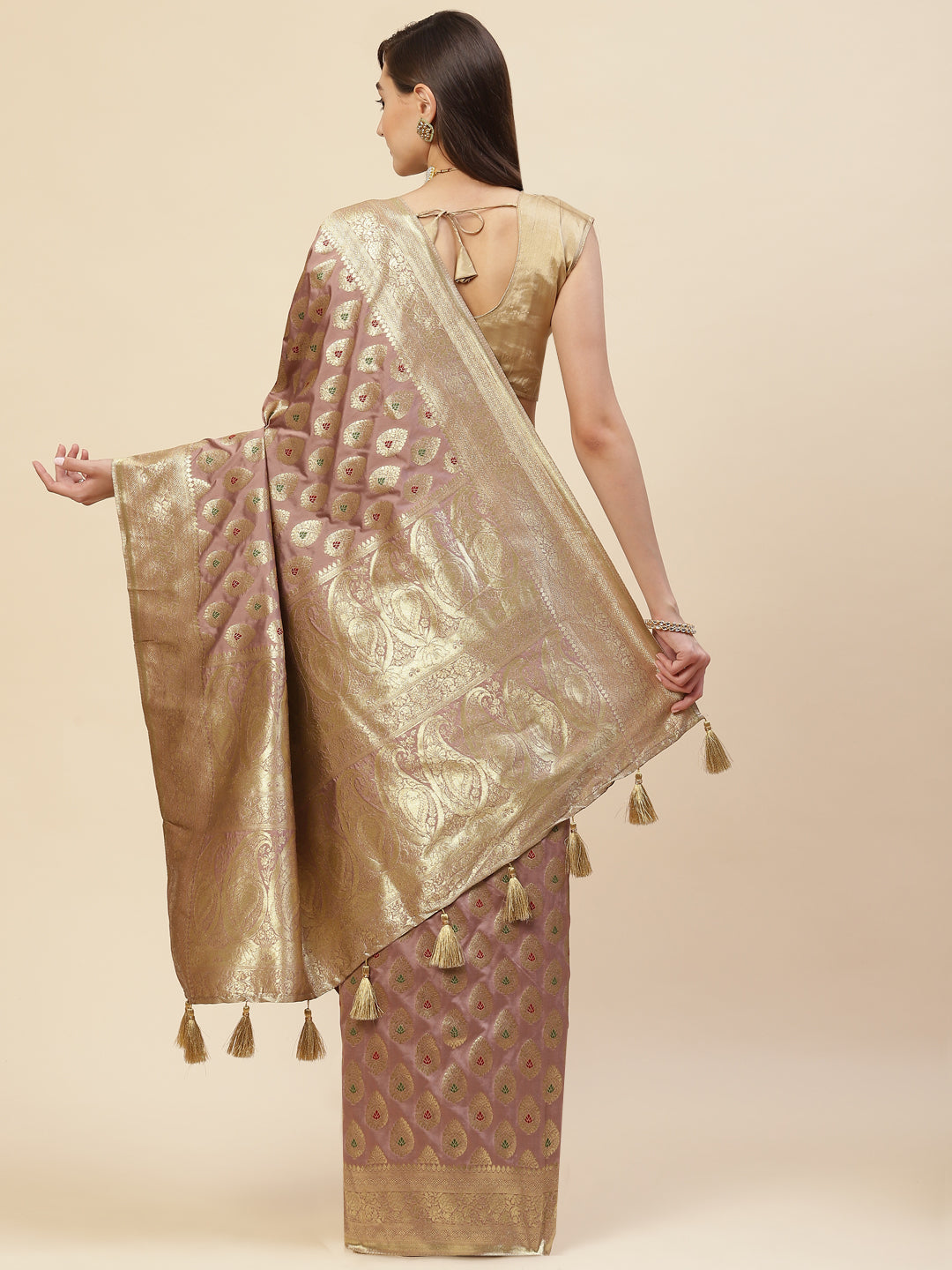 Zari Border Booti Handloom Woven Saree