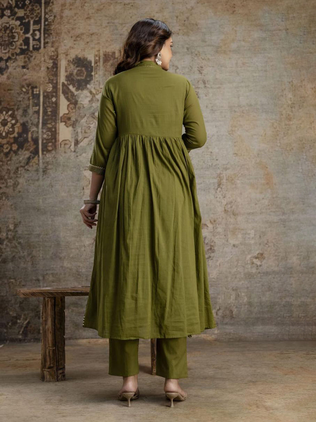 Green Cotton Blend Embroidered Straight Suit Set