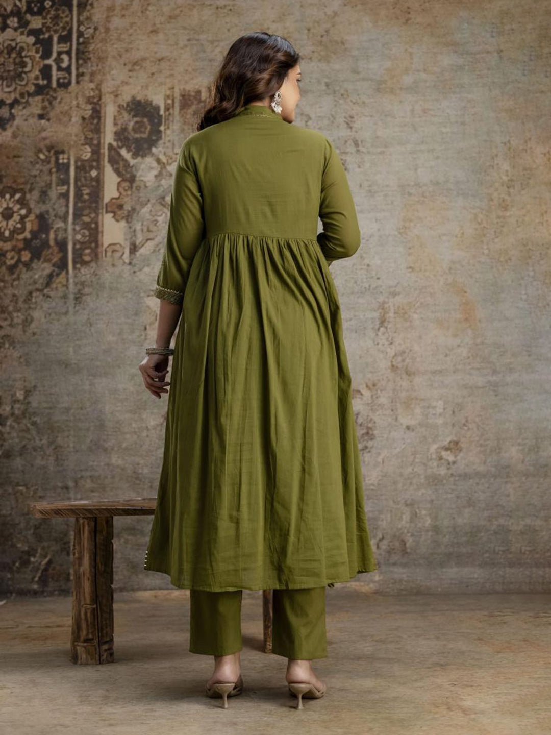 Green Cotton Blend Embroidered Straight Suit Set