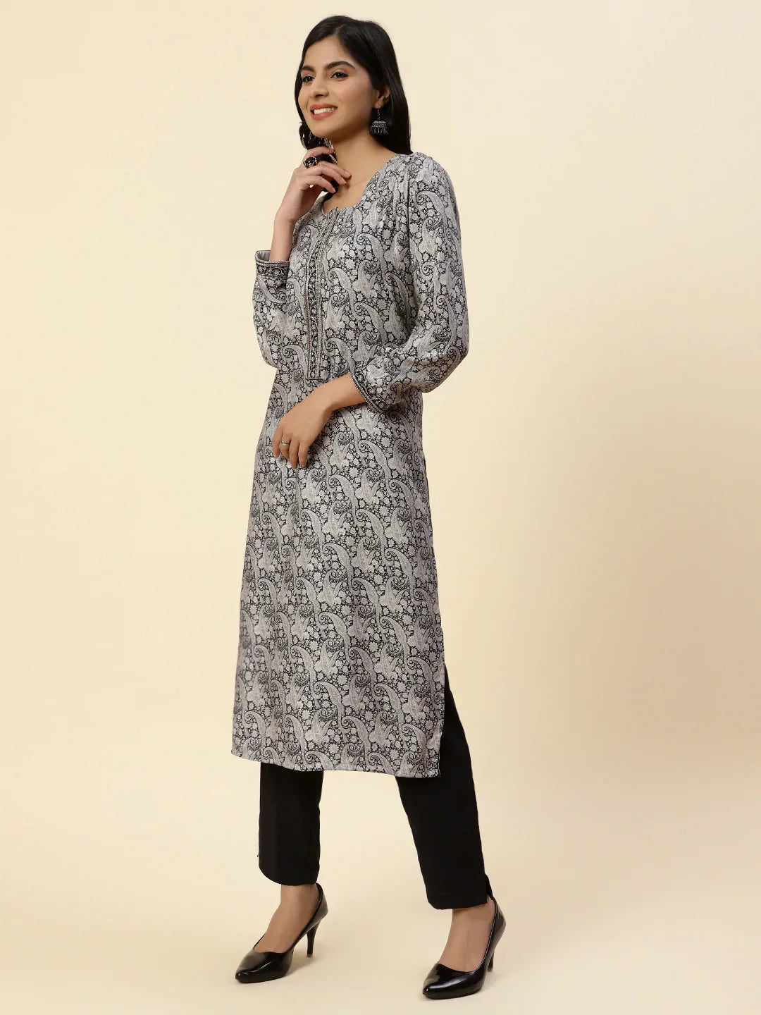 Printed Pashmina Kurta With Pants