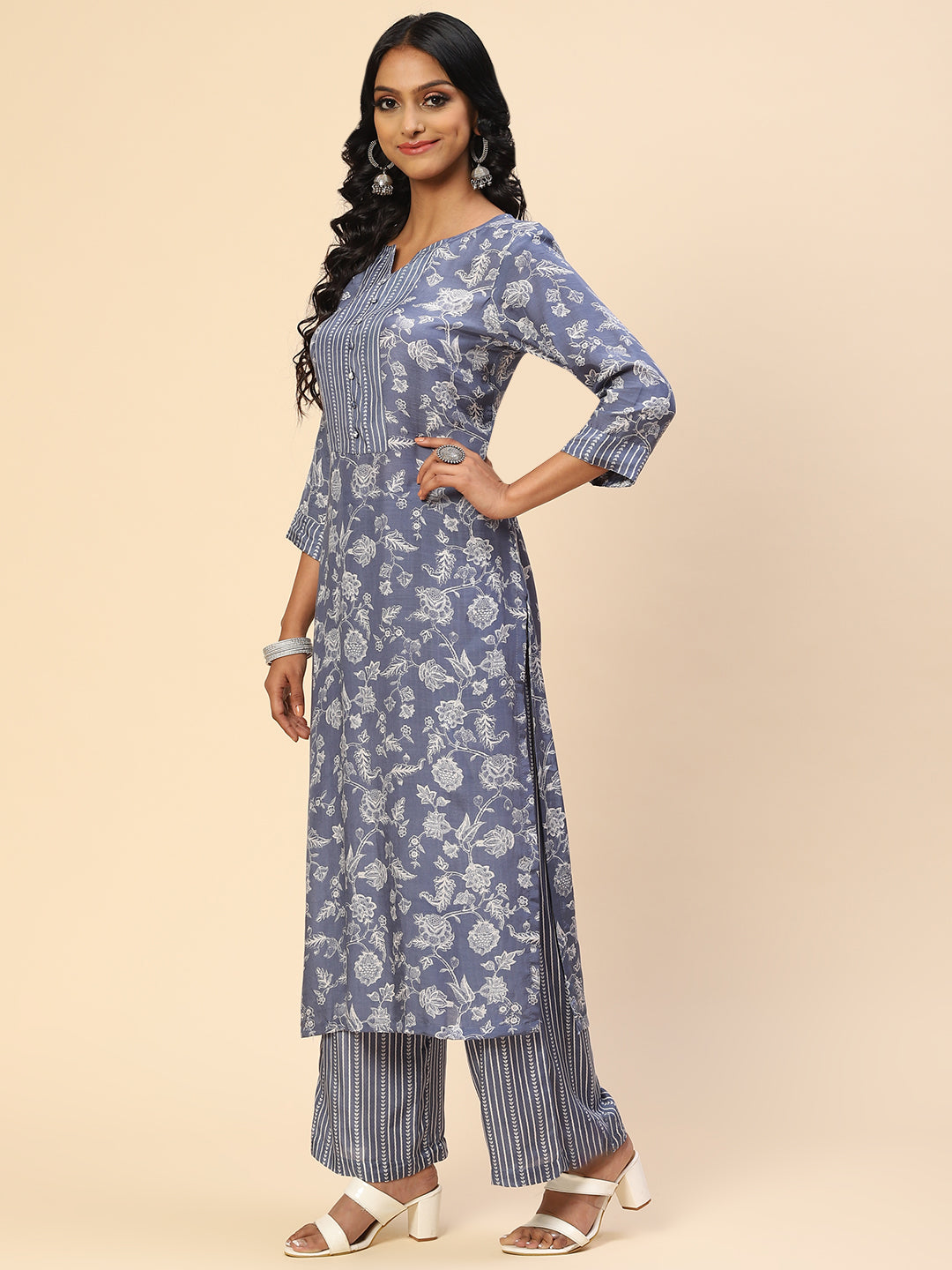 Floral Printed Muslin Kurta With Pants