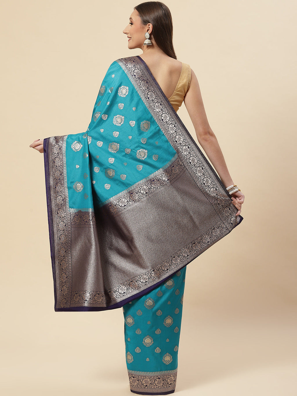 Zari Border Booti Handloom Woven Saree