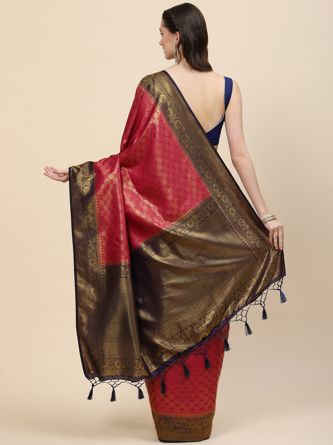 Zari Jaal Handloom Woven Saree