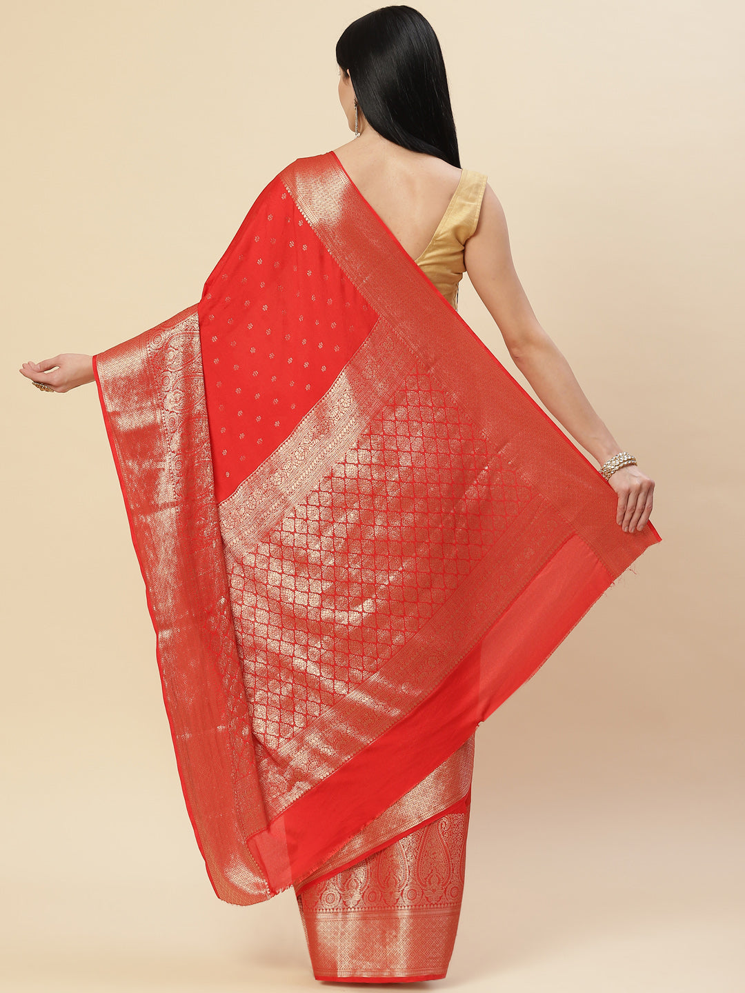 Zari Booti Crepe Plain Saree