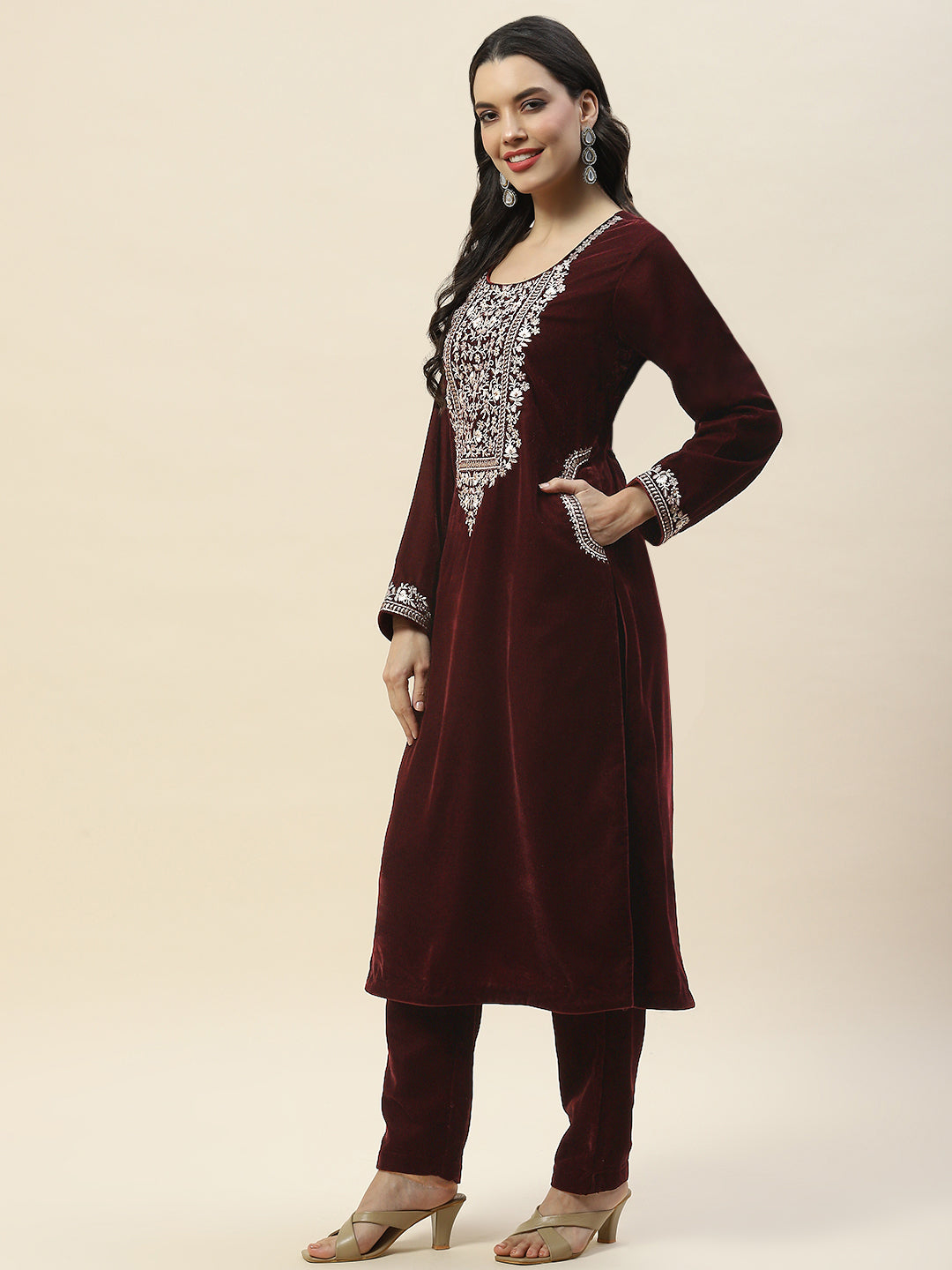 Neck Embroidered Velvet Kurta With Pants