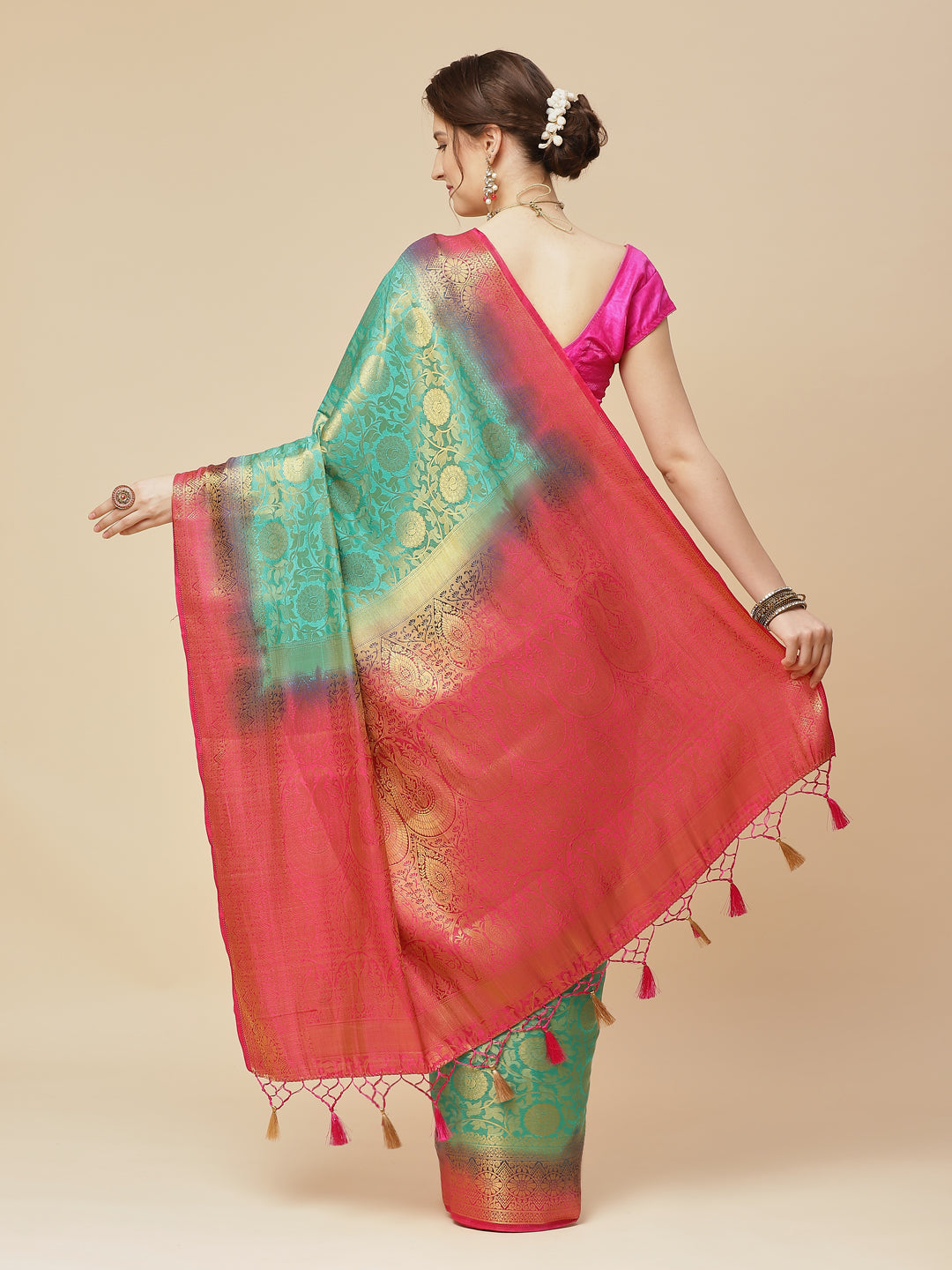 Zari Jaal Art Handloom Woven Saree