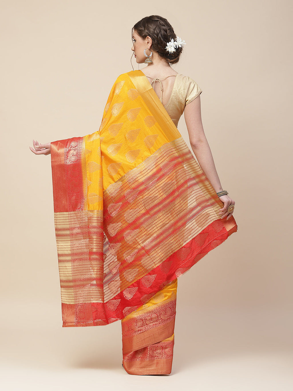 Zari Border Booti Art Handloom Woven Saree