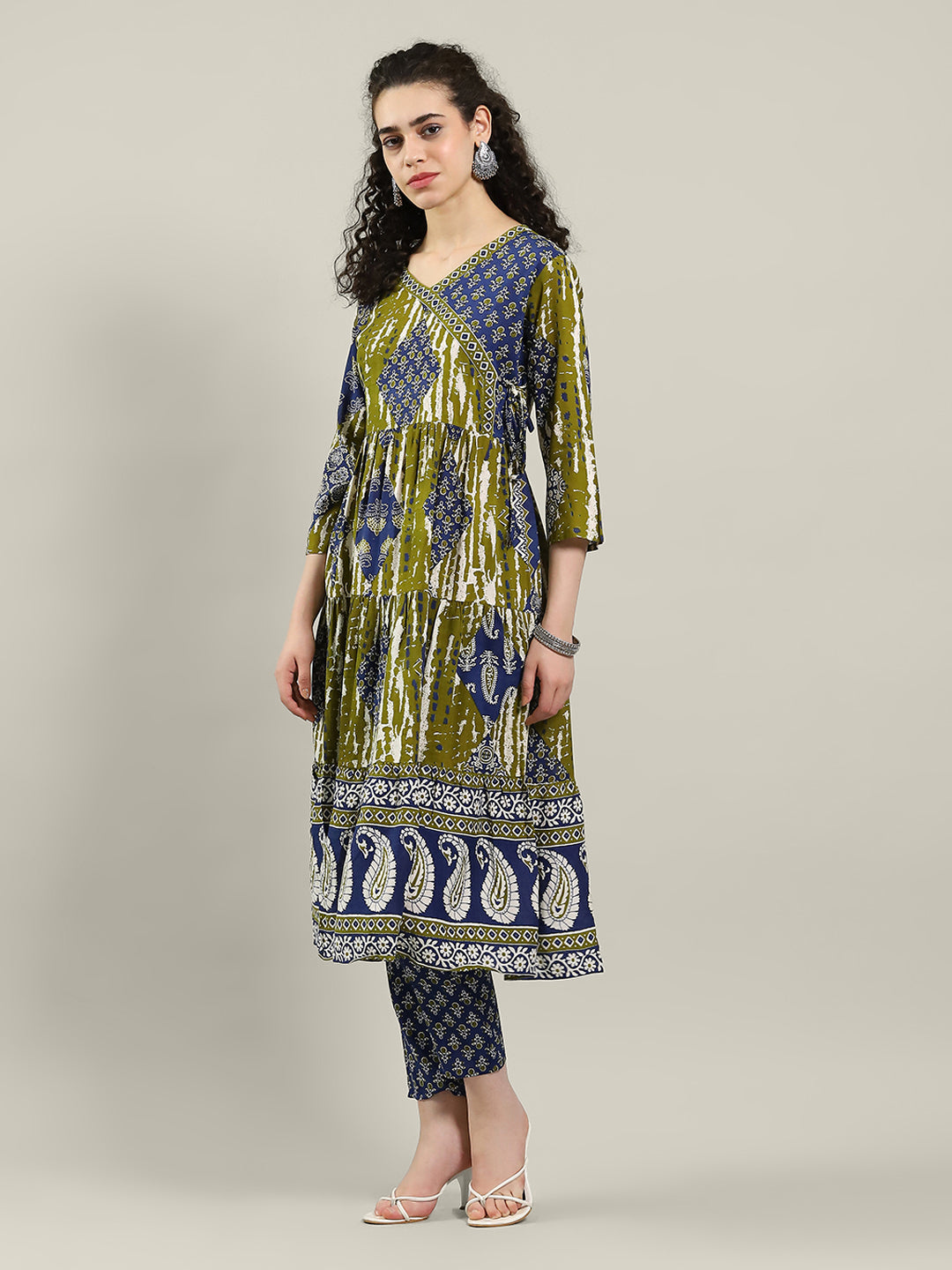 Printed Cotton Blend Kurta &amp; Pants