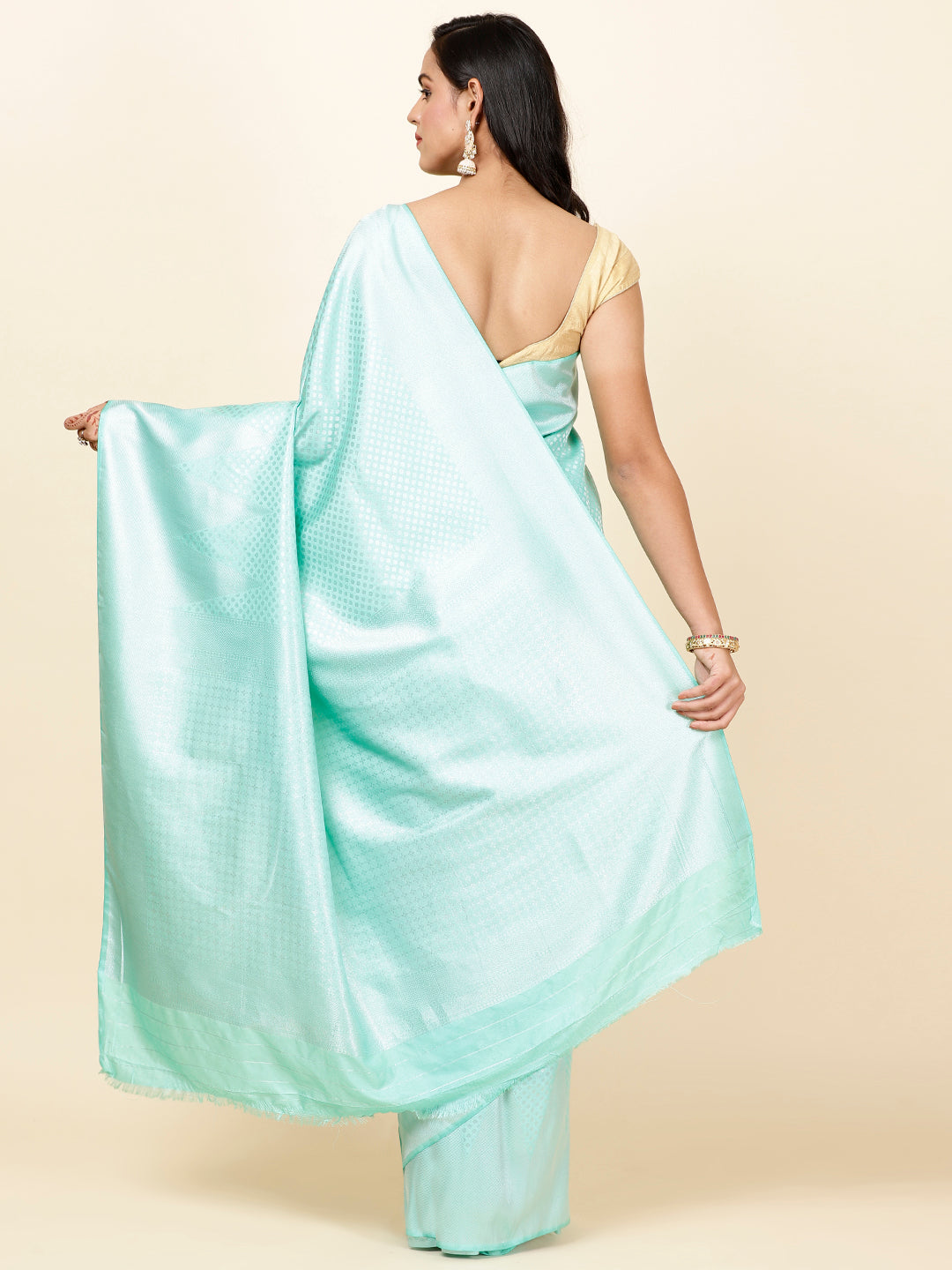 Plain Zari Border Woven Handloom Saree
