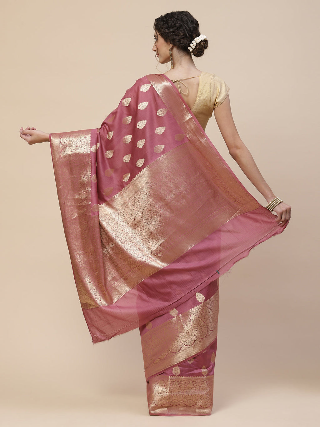 Zari Border Booti Cotton Woven Saree