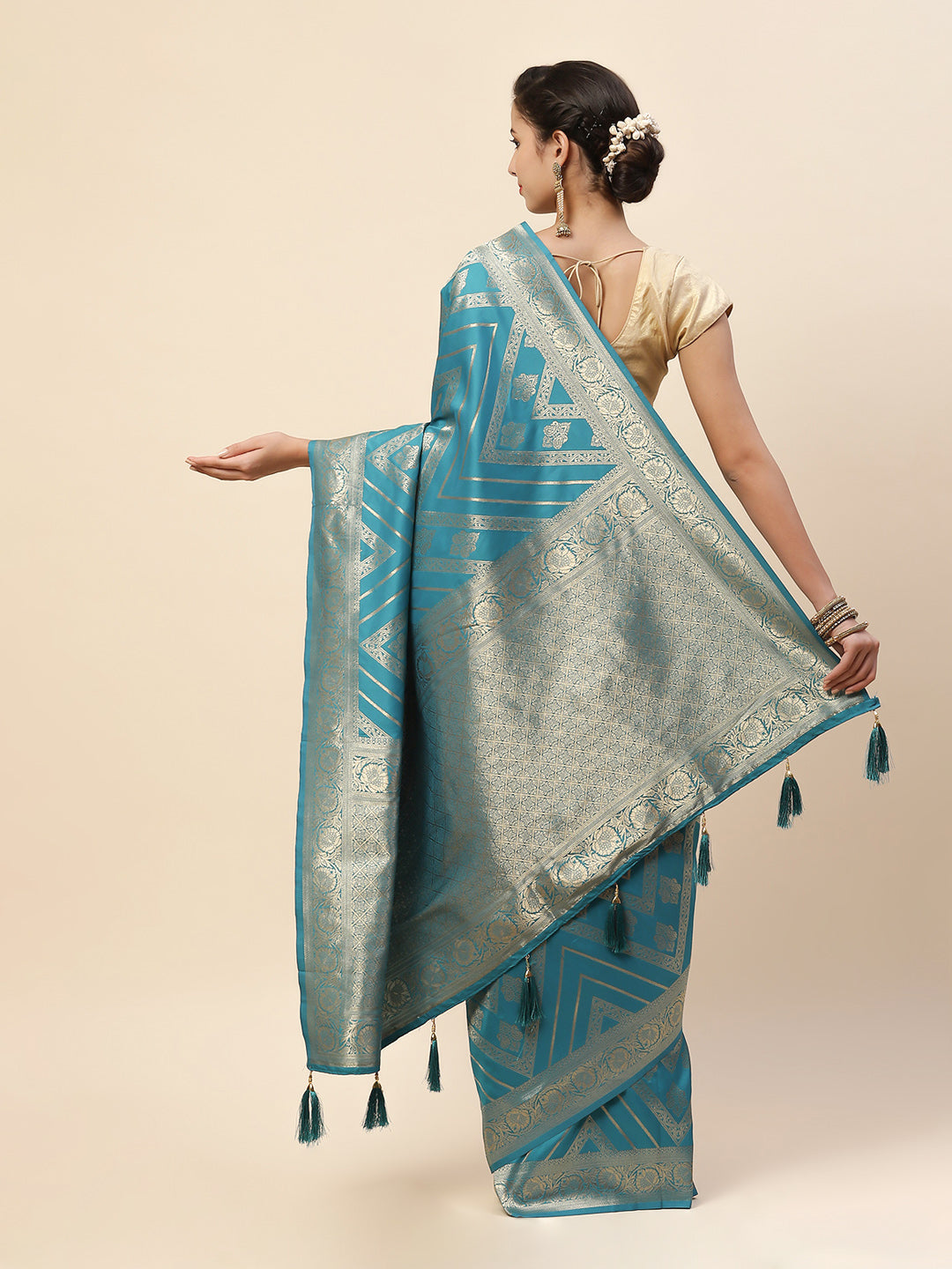 Zari Zaal Art Handloom Woven Saree