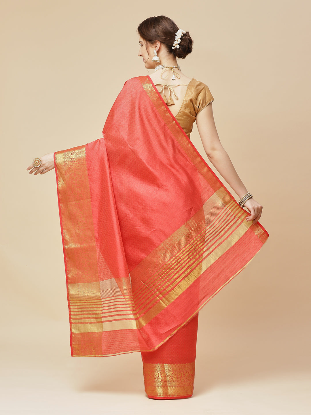 Plain Zari Border Art Handloom Woven Saree