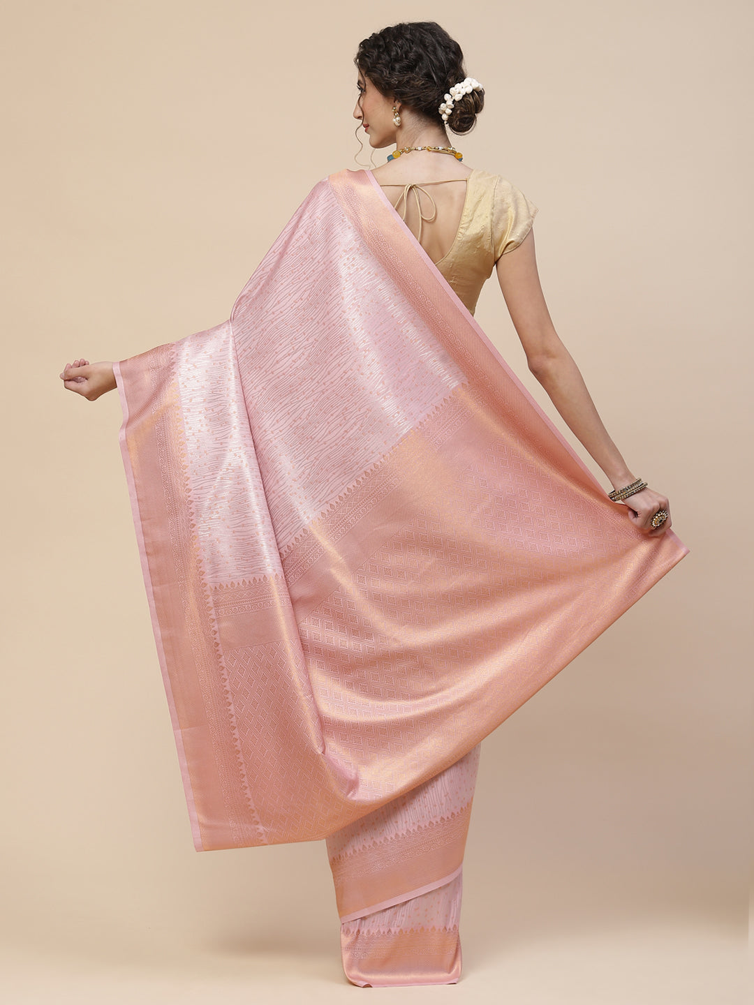 Zari Jaal Art Handloom Woven Saree