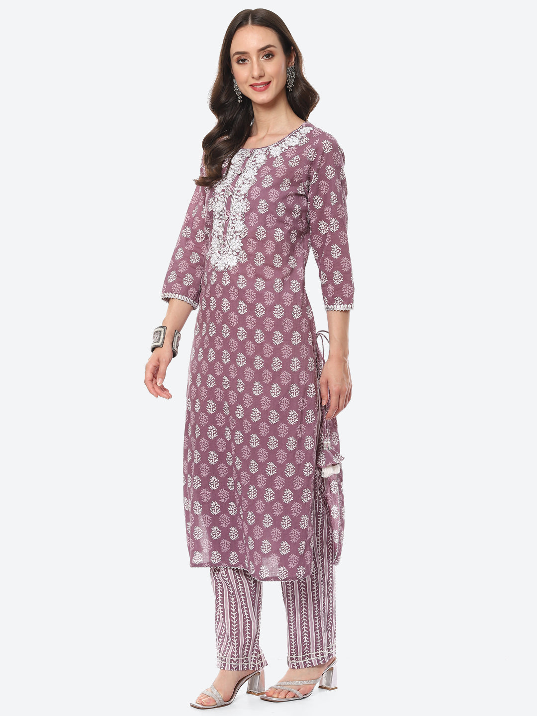Zari Neck Embroidered Cotton Kurta With Pant
