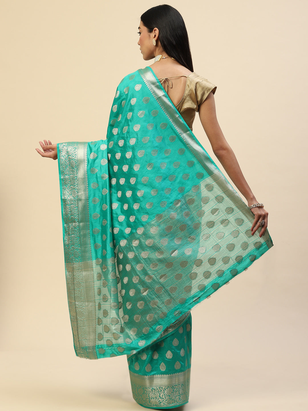Zari Border Booti Handloom Woven Saree