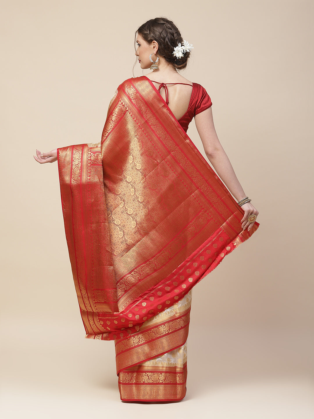 Zari Border Woven Art Handloom Saree