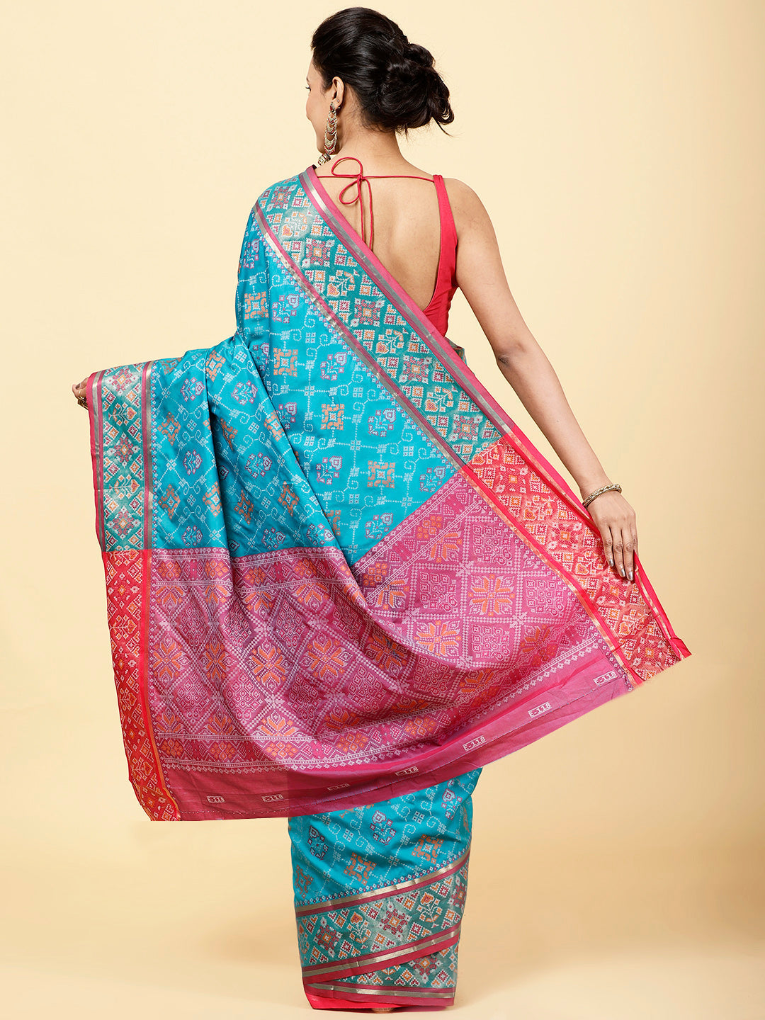Zari Jaal Handloom Woven Saree