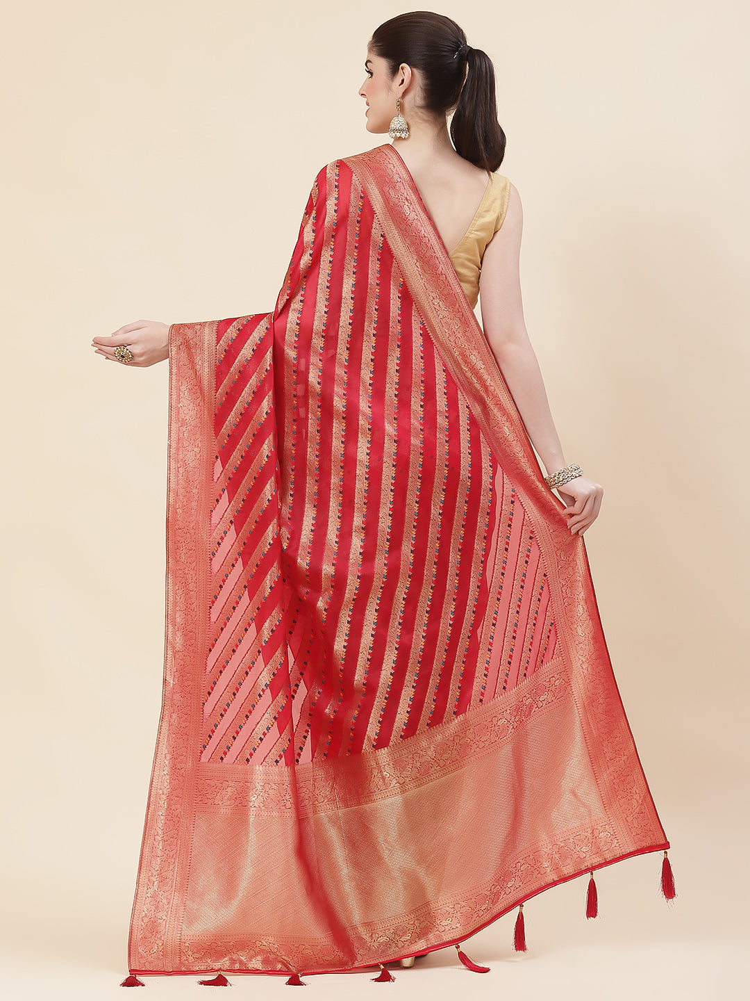 Zari Jaal Organza Woven Saree