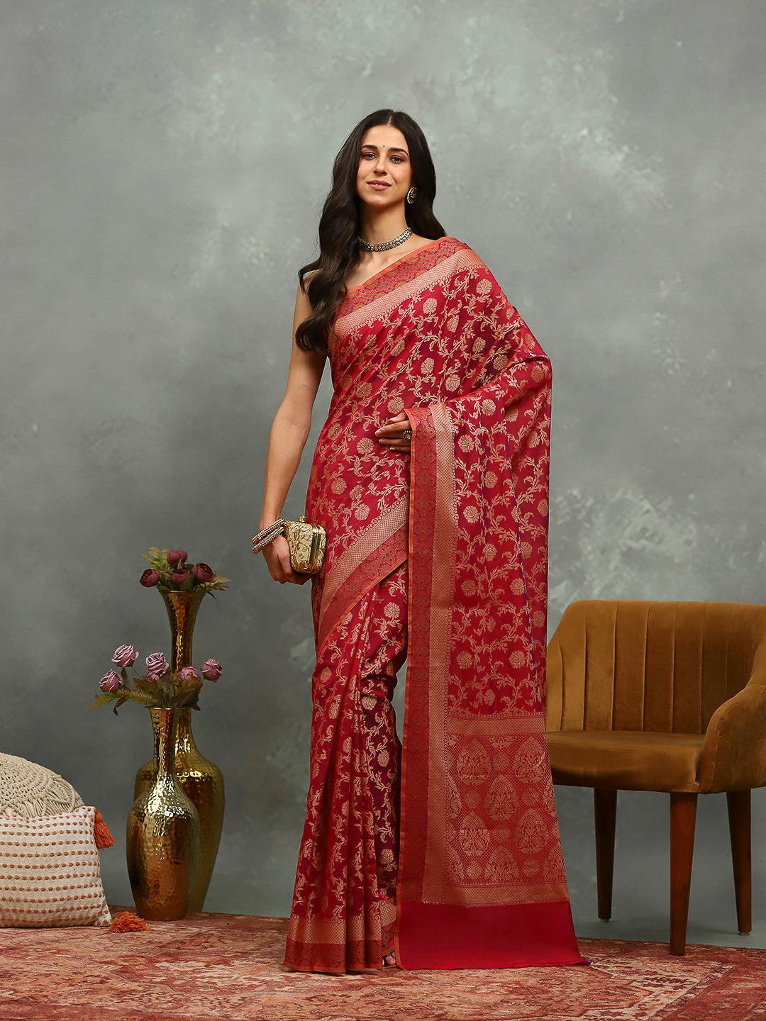 Resham Woven Design Cotton Blend Woven Saree