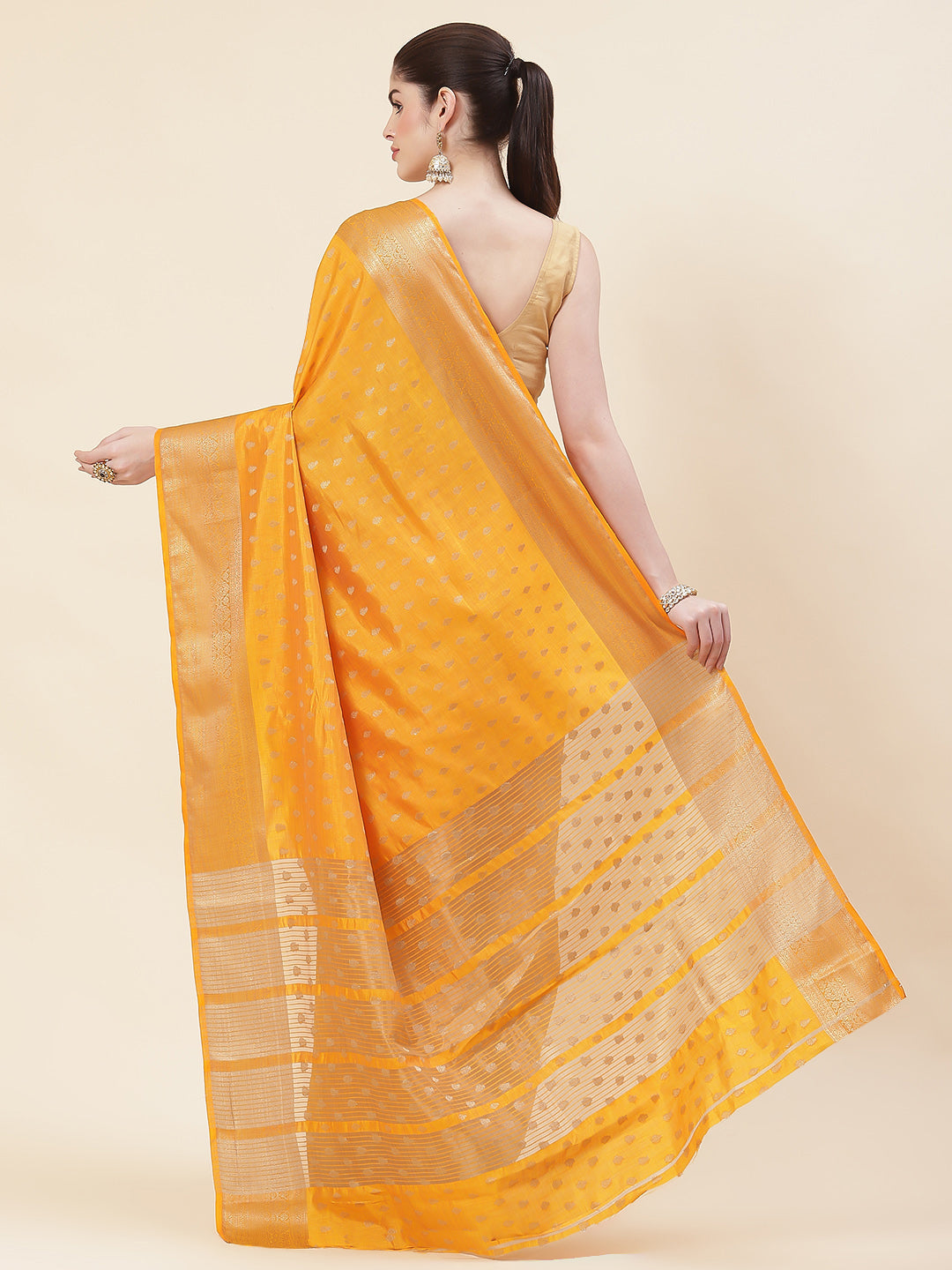 Zari Booti Handloom Woven Saree