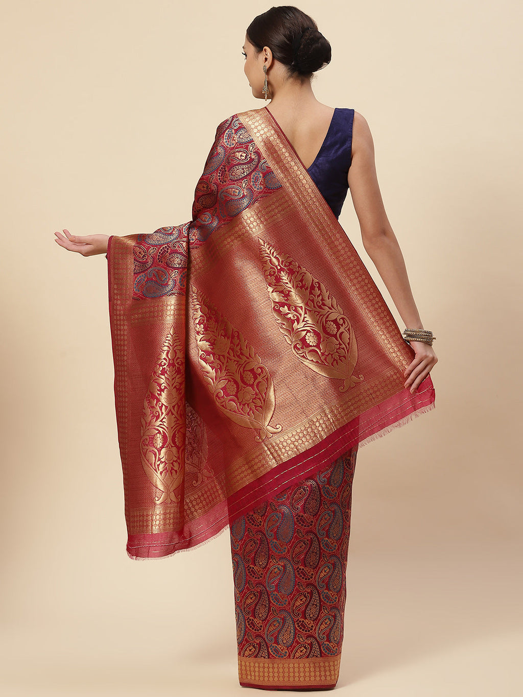 Zari Jaal Handloom Woven Saree