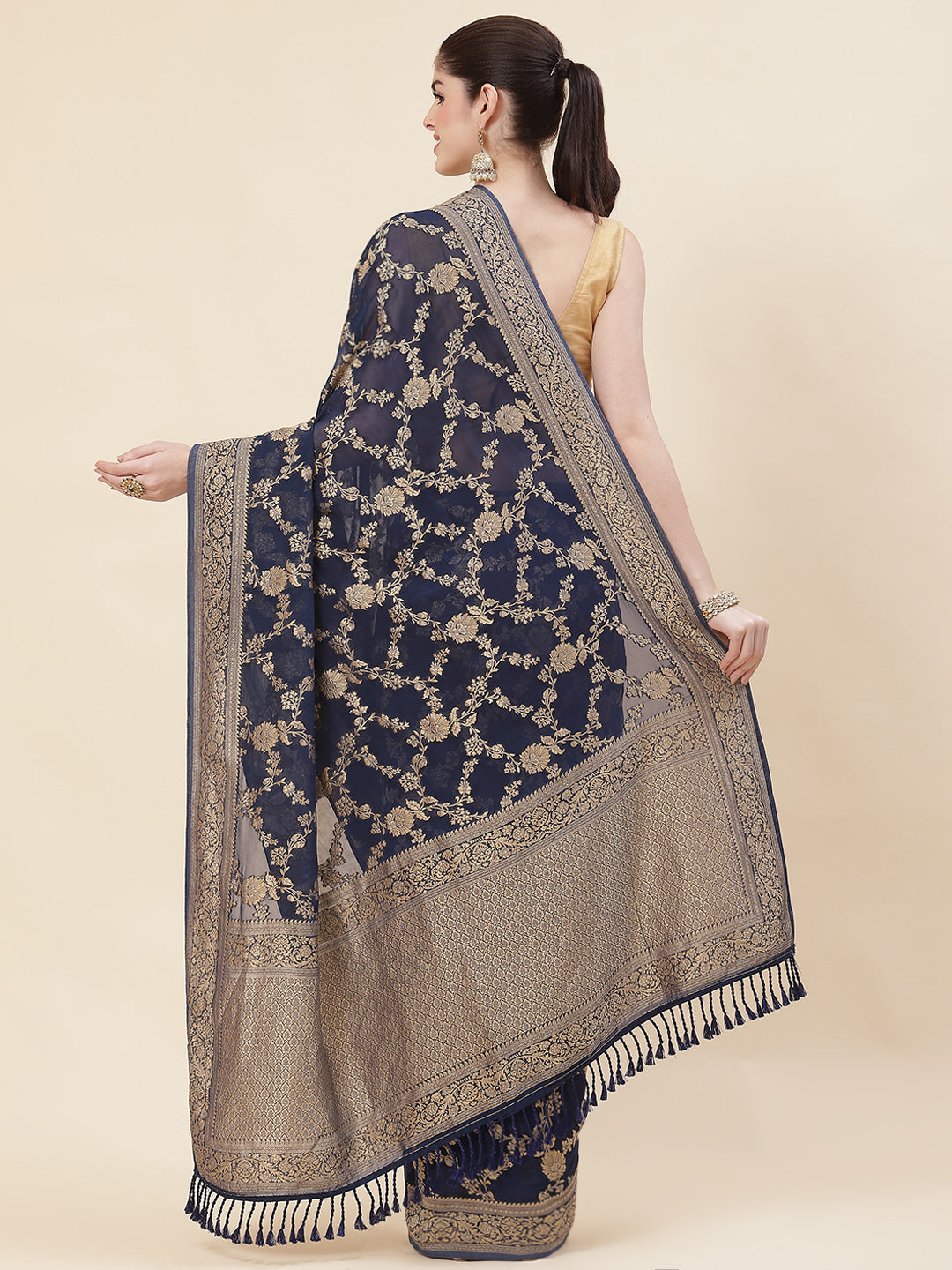 Floral Zari Jaal Georgette Plain Saree