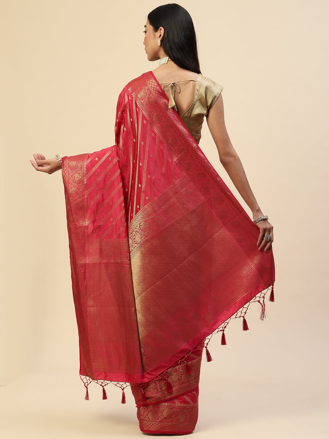 Zari Jaal Handloom Woven Saree
