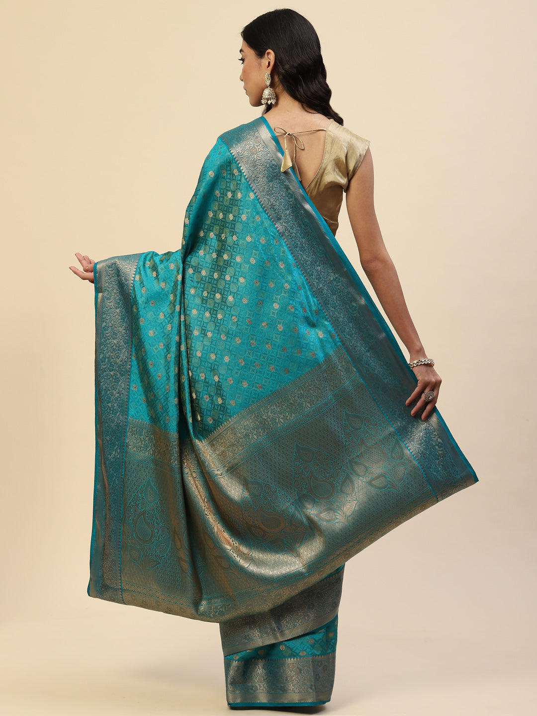 Zari Border Booti Handloom Woven Saree