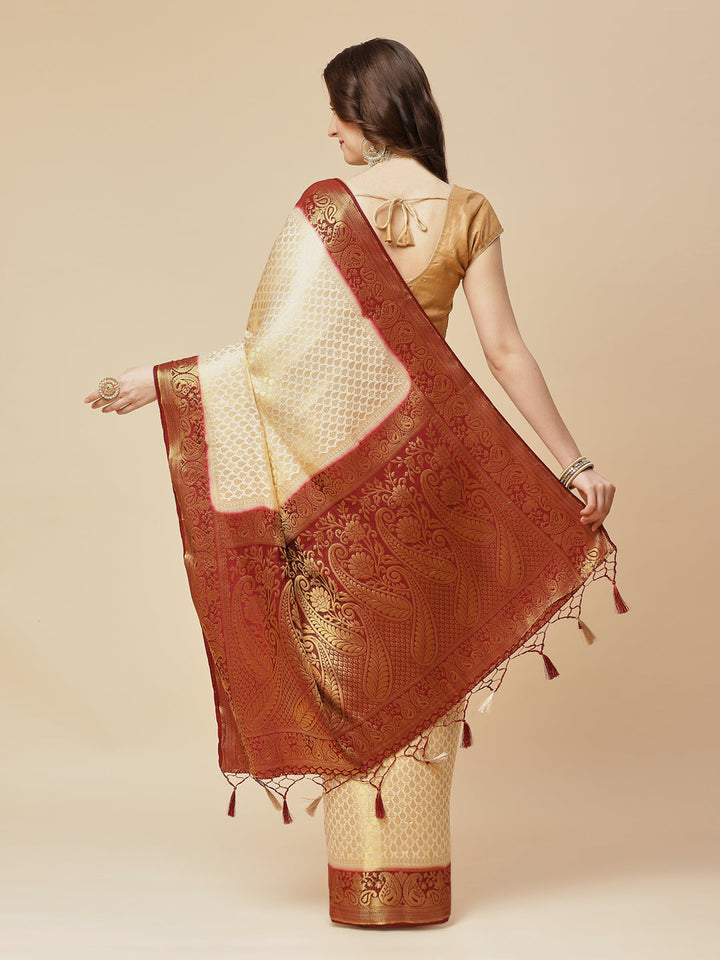 Zari Border Booti Art Handloom Woven Saree