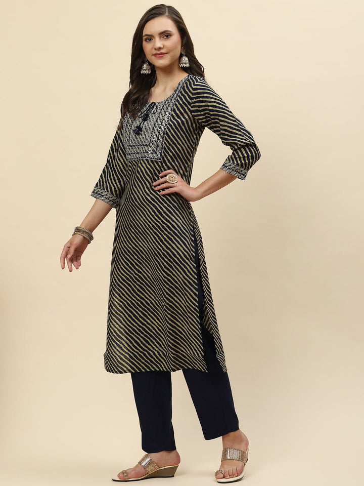 Neck Embroidered &amp; Lehriya Muslin Kurta With Pants
