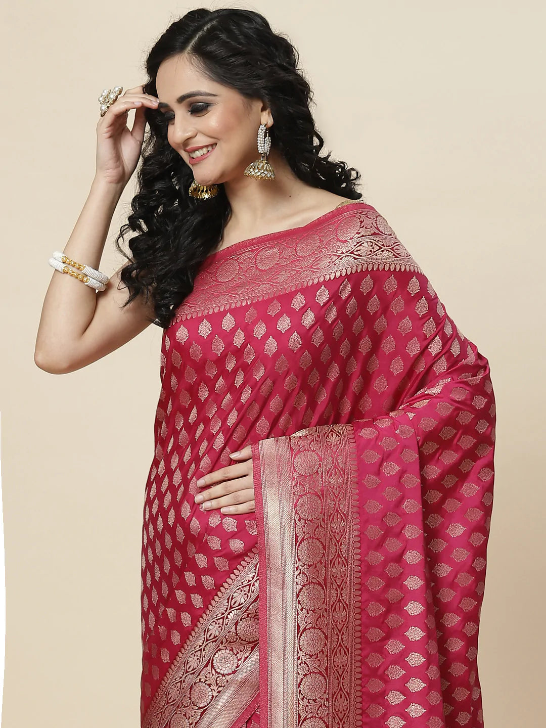 Zari Booti Handloom Woven Saree