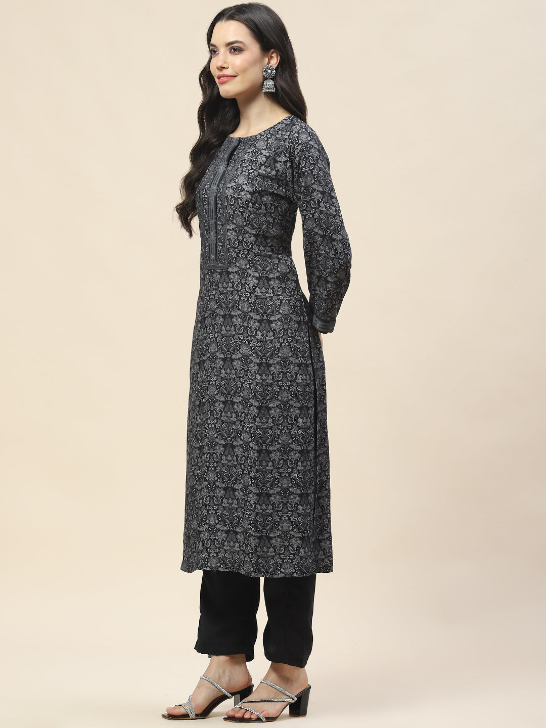 Printed Pashmina Kurta With Pants