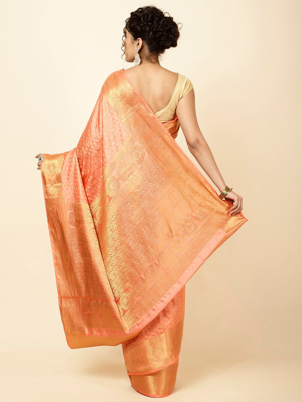 Zari Border Booti Woven Handloom Saree