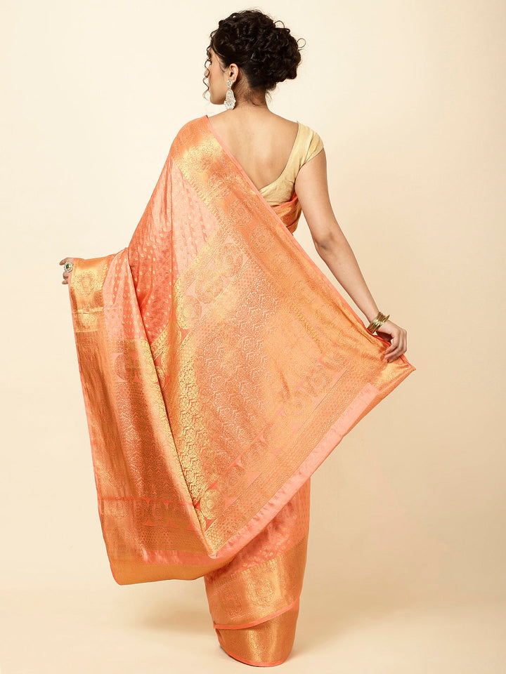 Zari Border Booti Woven Handloom Saree