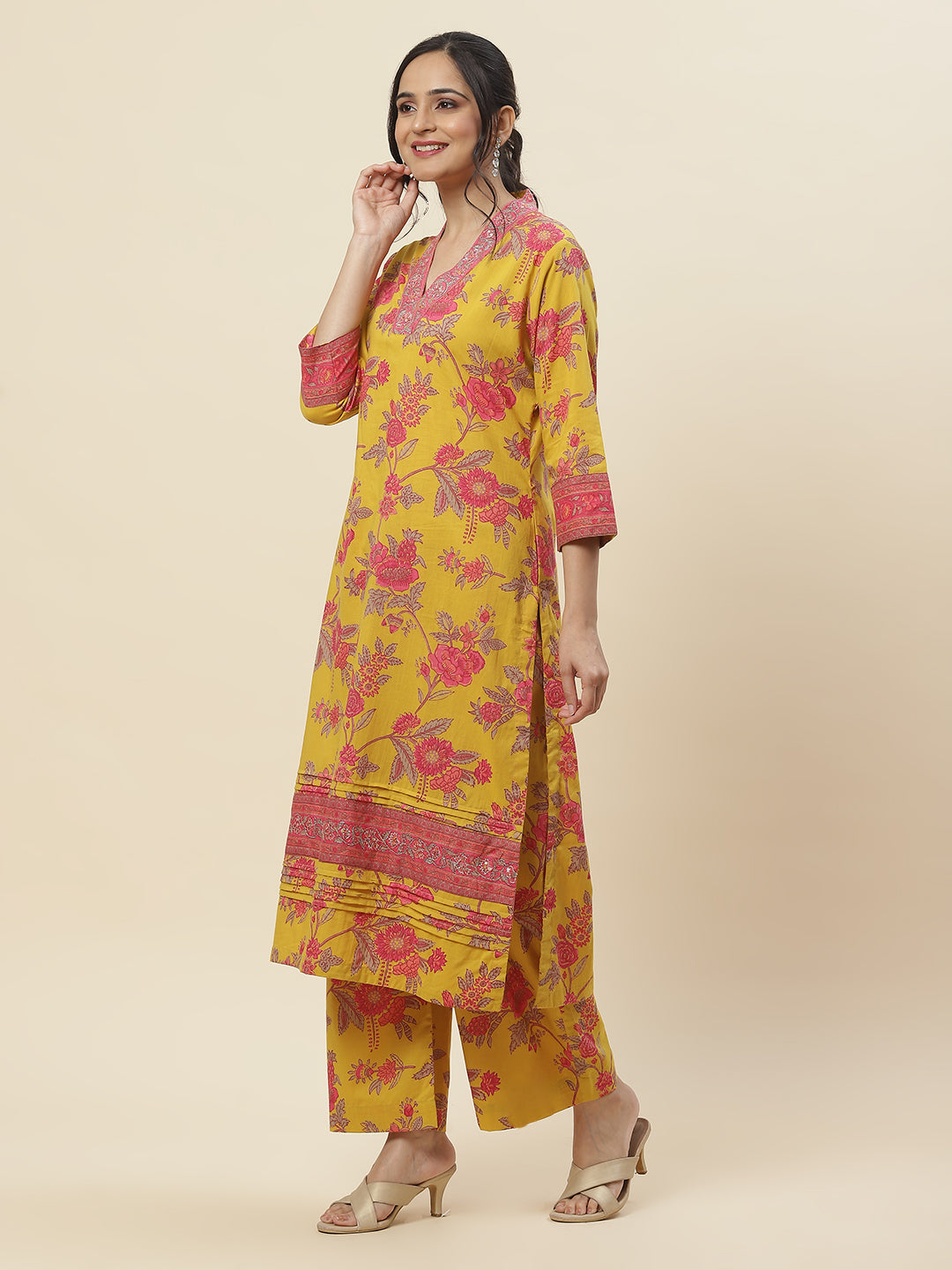 Floral Printed Cotton Kurta With Pants