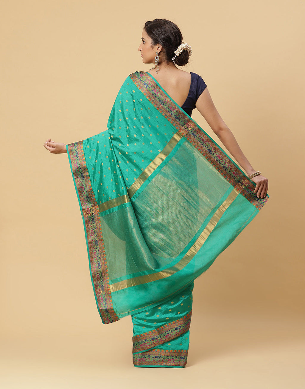 Woven Art Handloom Saree With Zari Booti Border