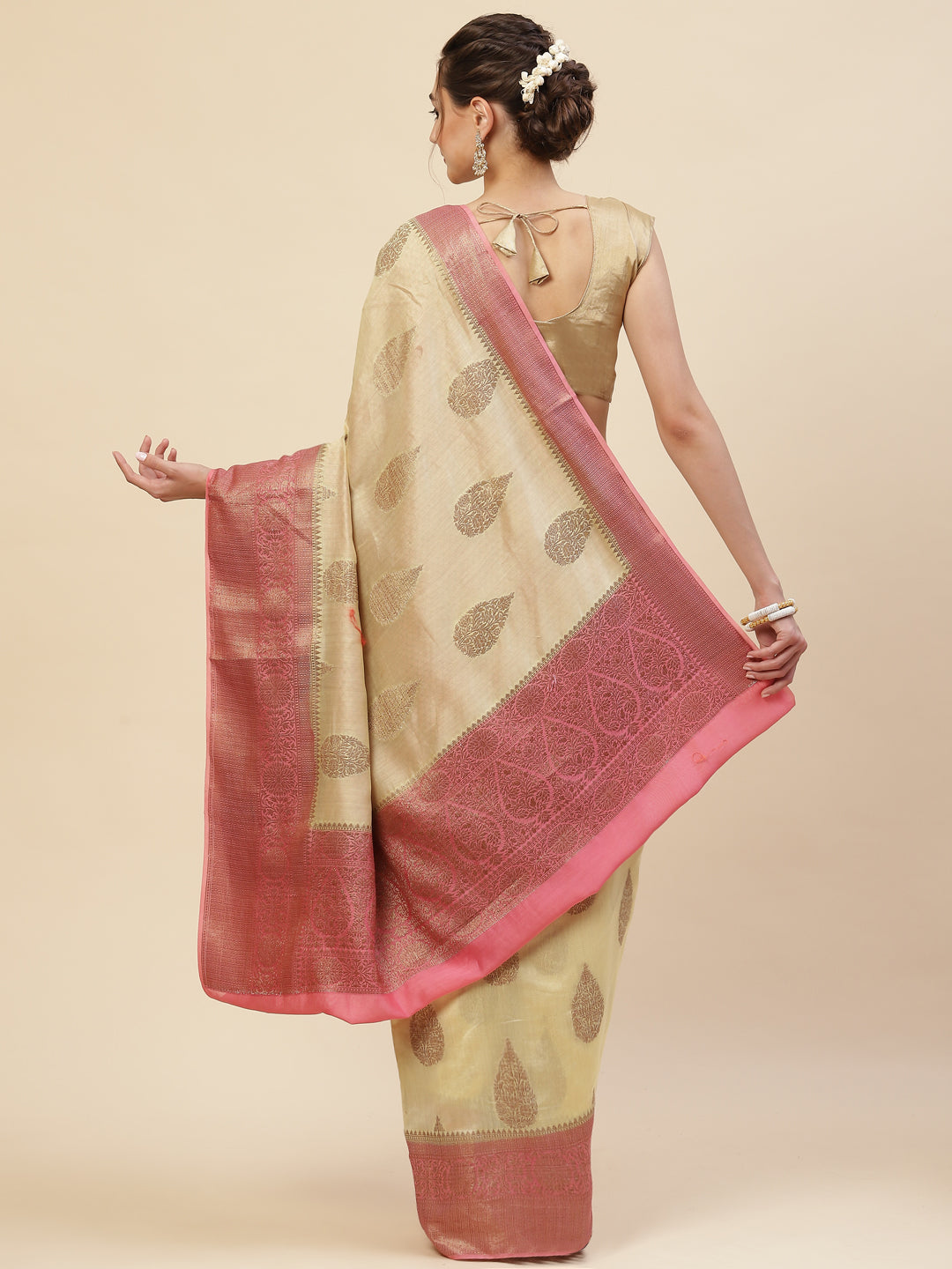 Zari Border Booti Cotton Woven Saree