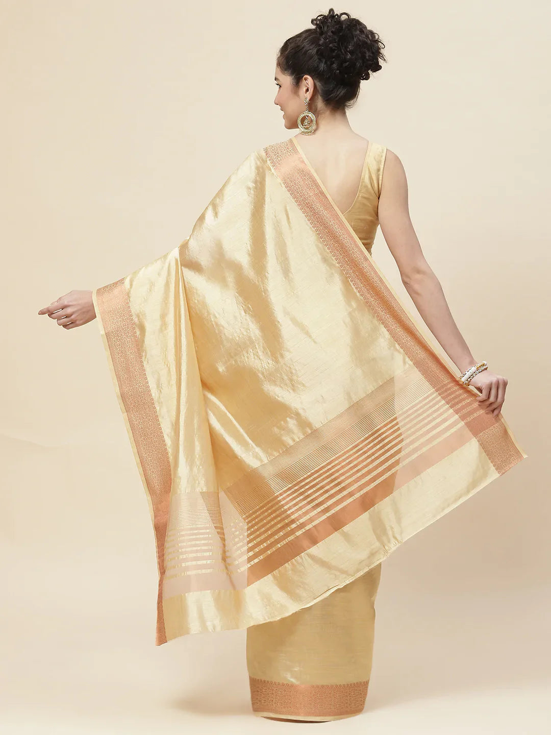 Zari Border Booti Handloom Woven Saree