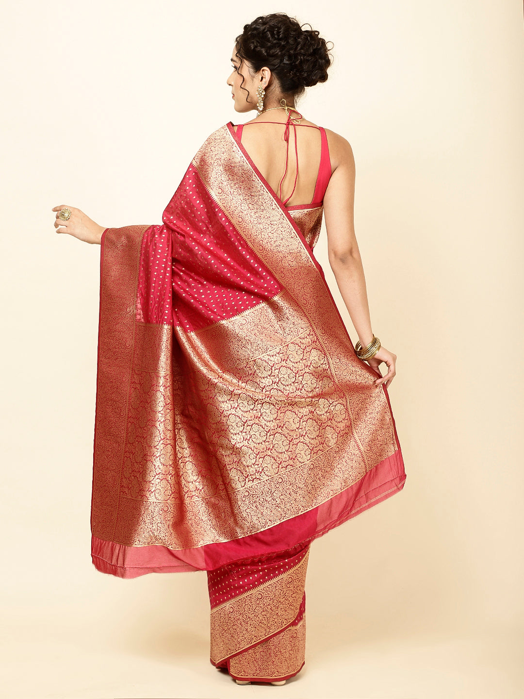 Zari Border Booti Woven Handloom Saree