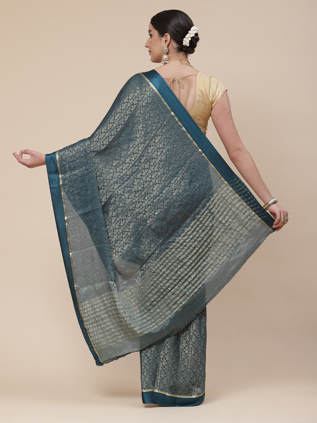 Light Brocade Georgette Plain Saree