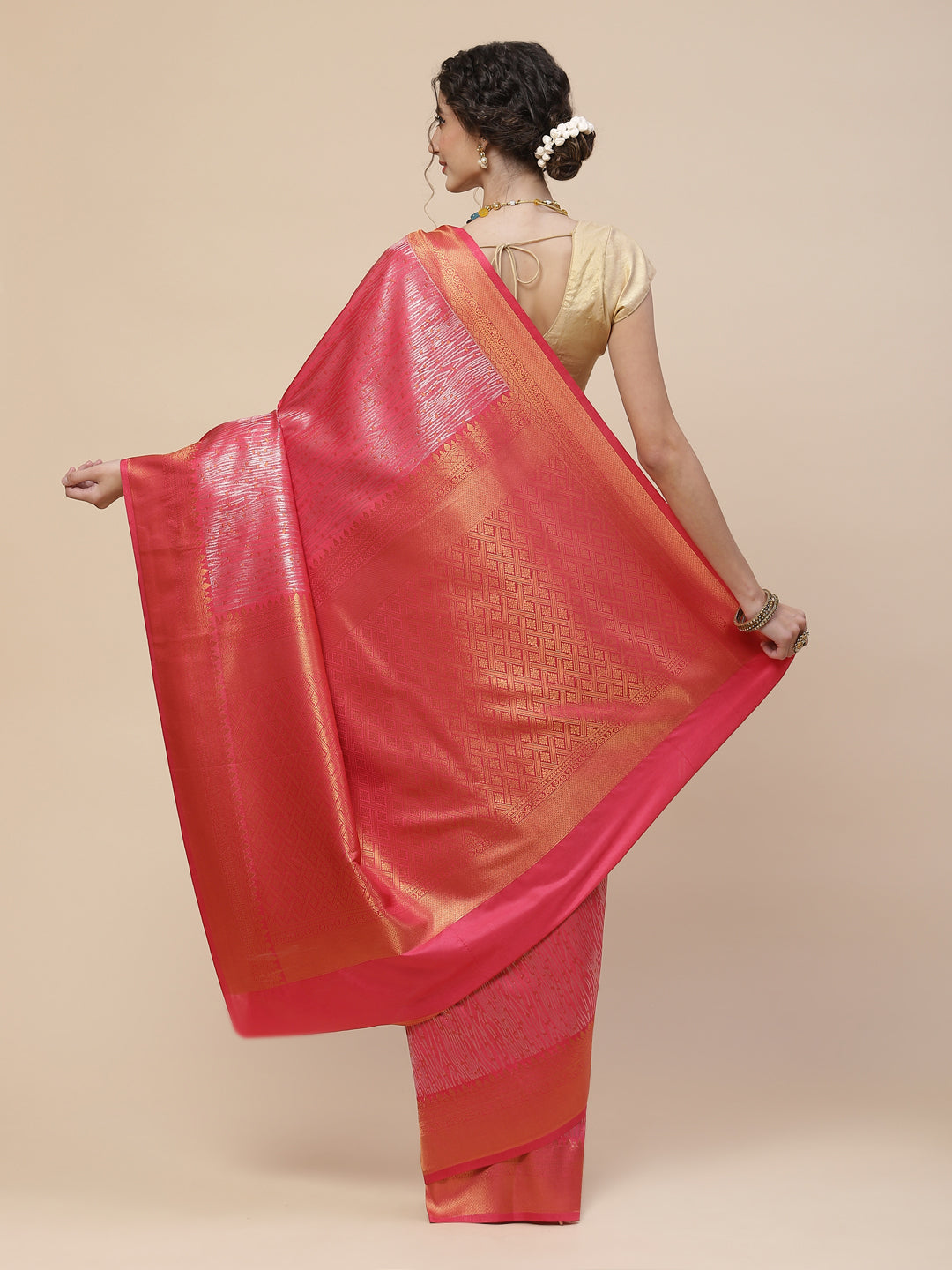 Zari Jaal Art Handloom Woven Saree