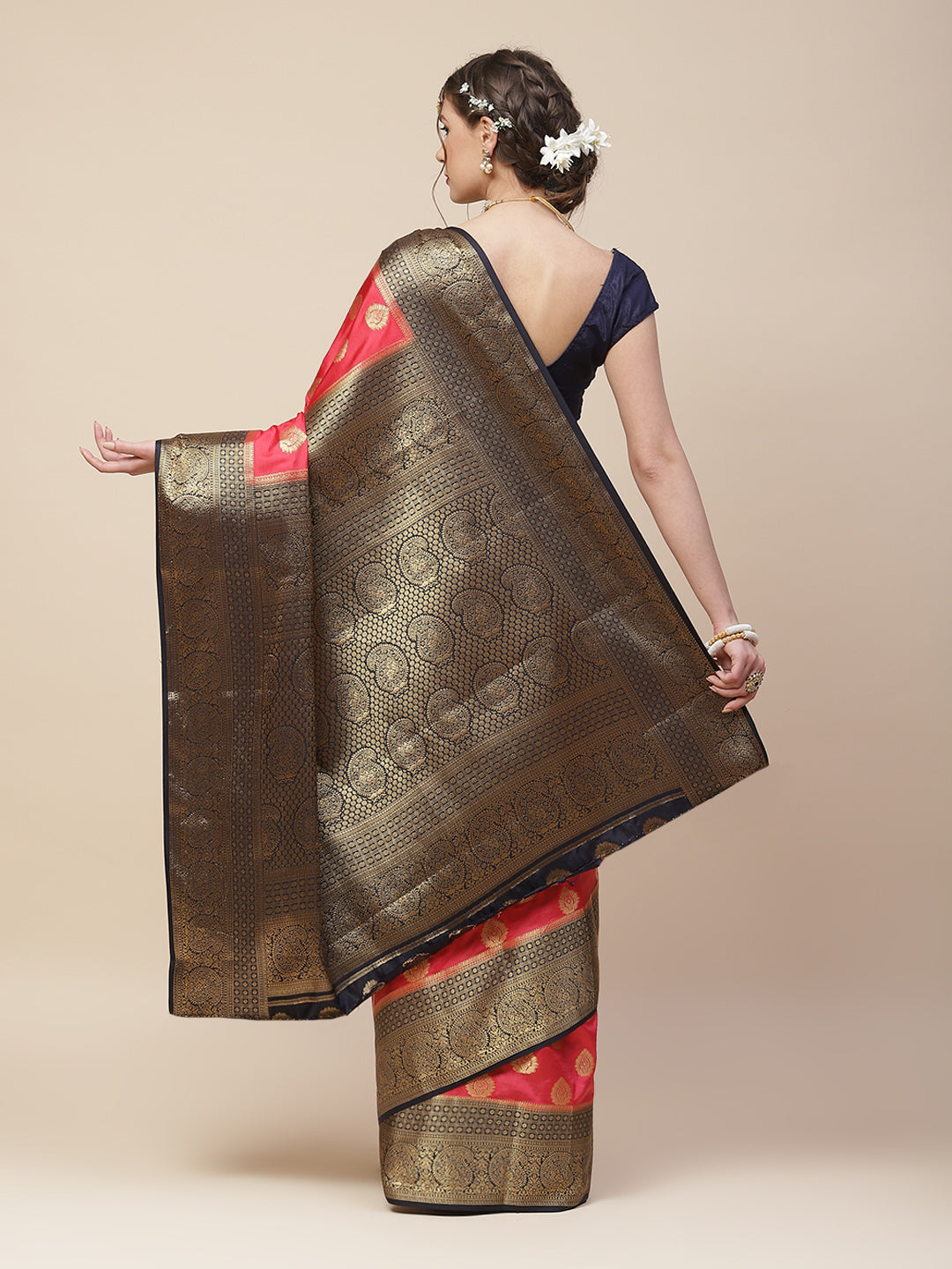 Zari Booti Woven Art Handloom Saree