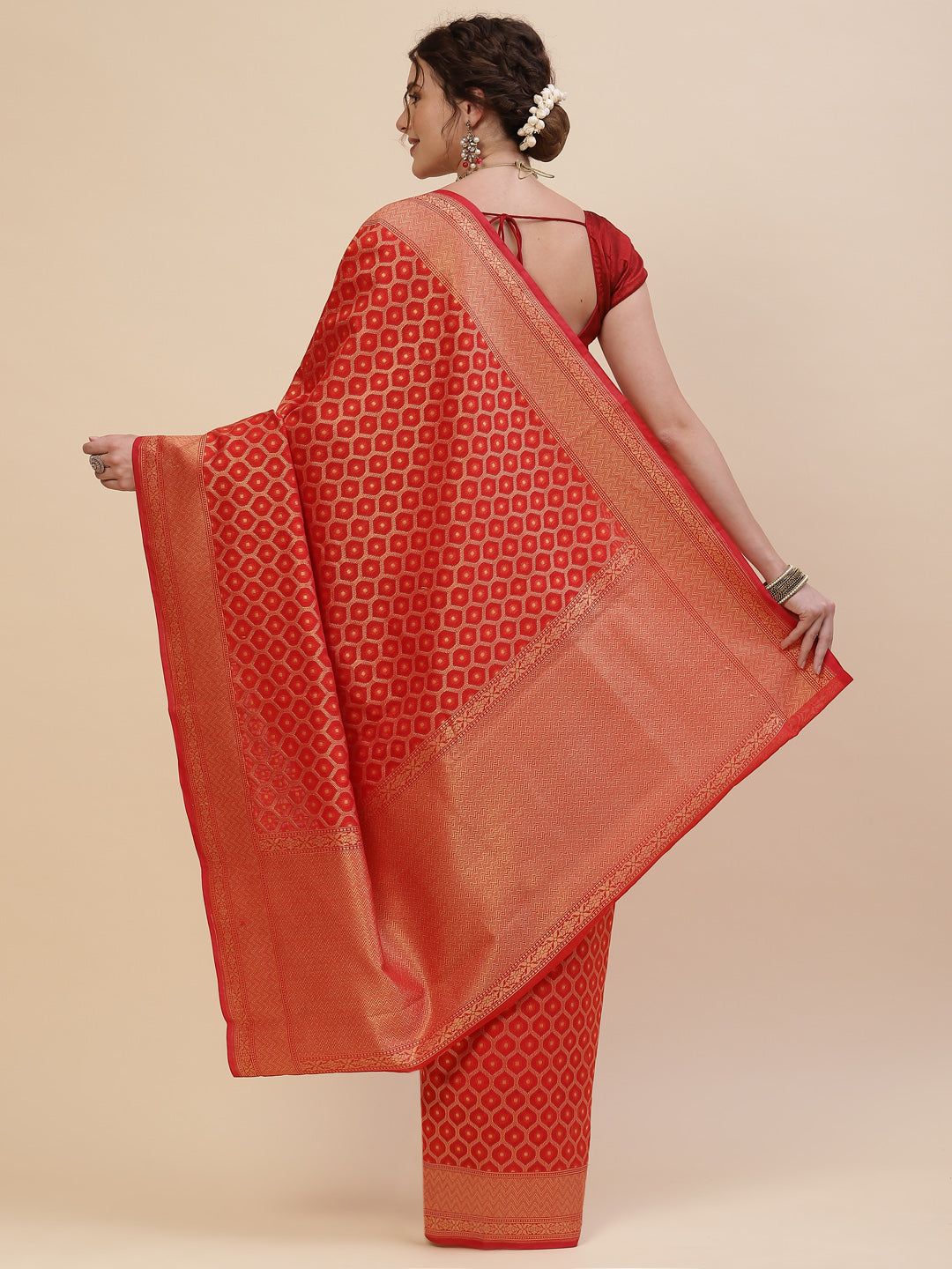 Zari Jaal Cotton Woven Saree