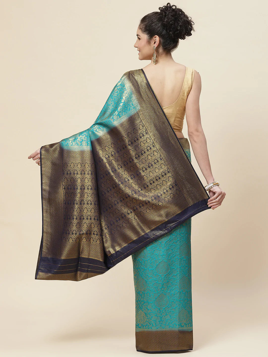 Zari Border Handloom Woven Saree