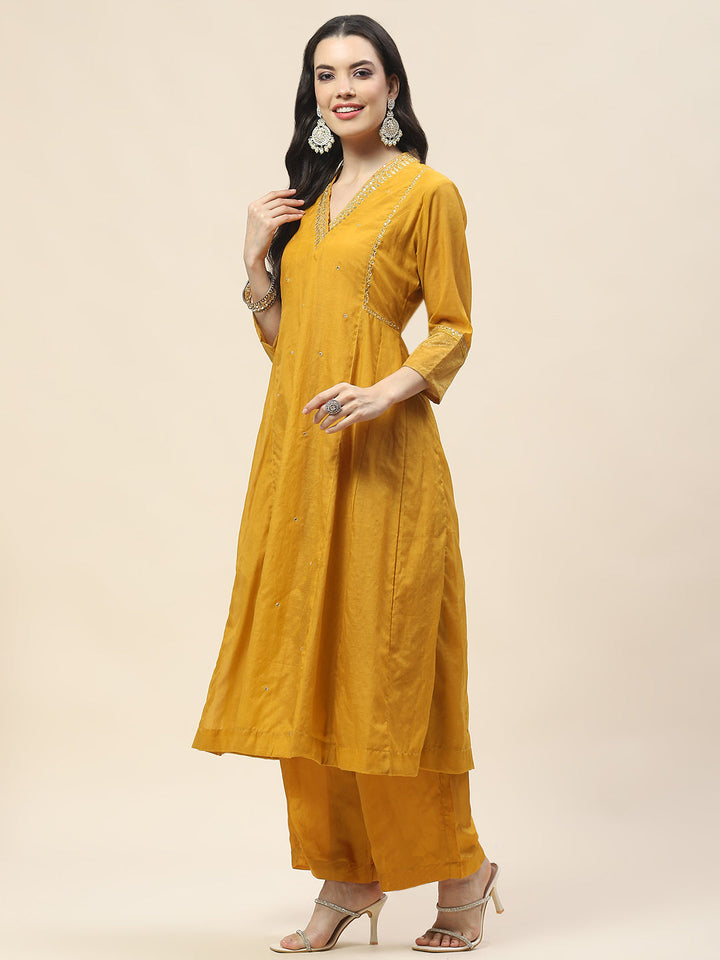 Neck Embroidered Chanderi Kurta With Pants