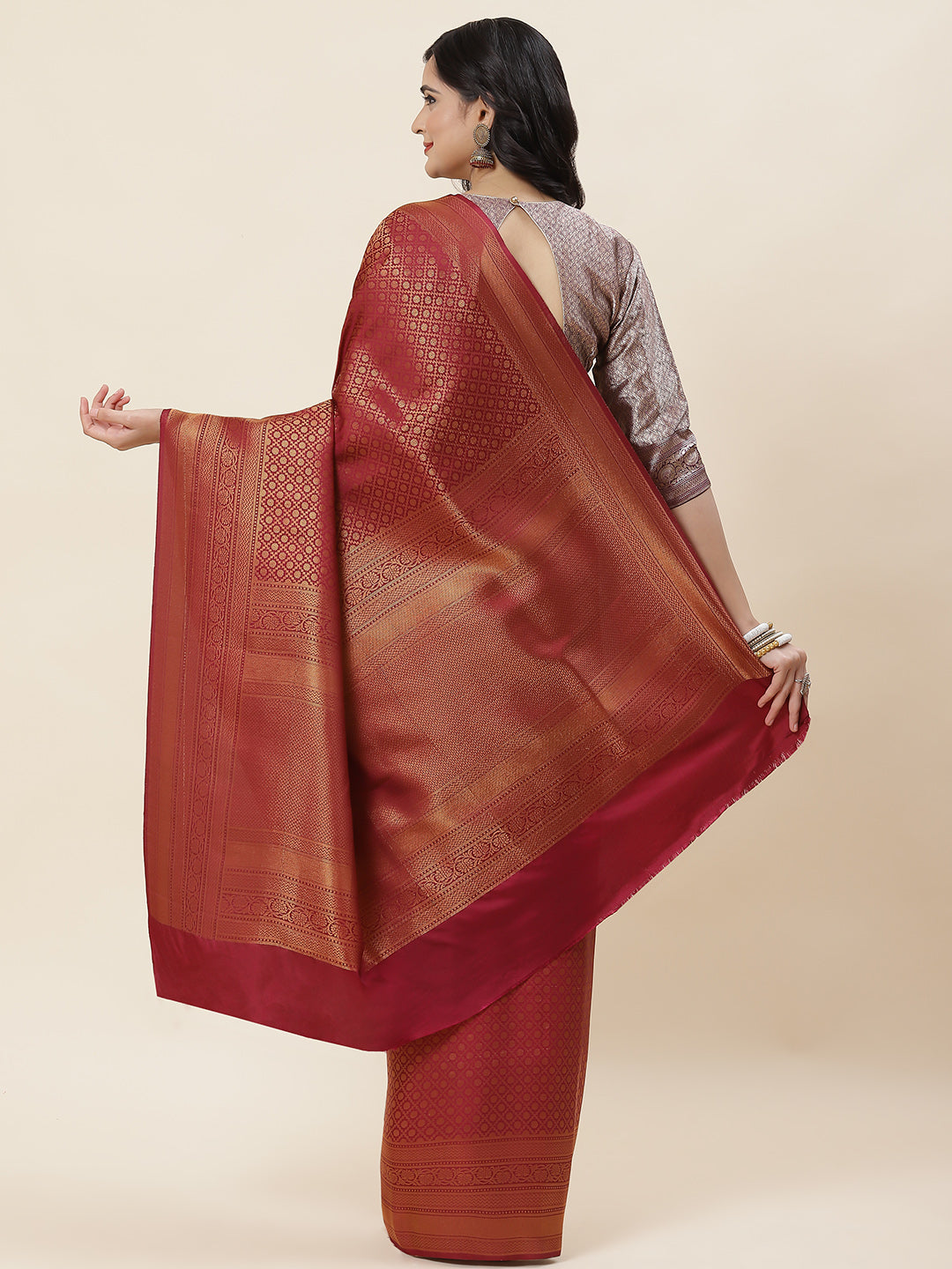 Zari Jaal Woven Handloom Saree