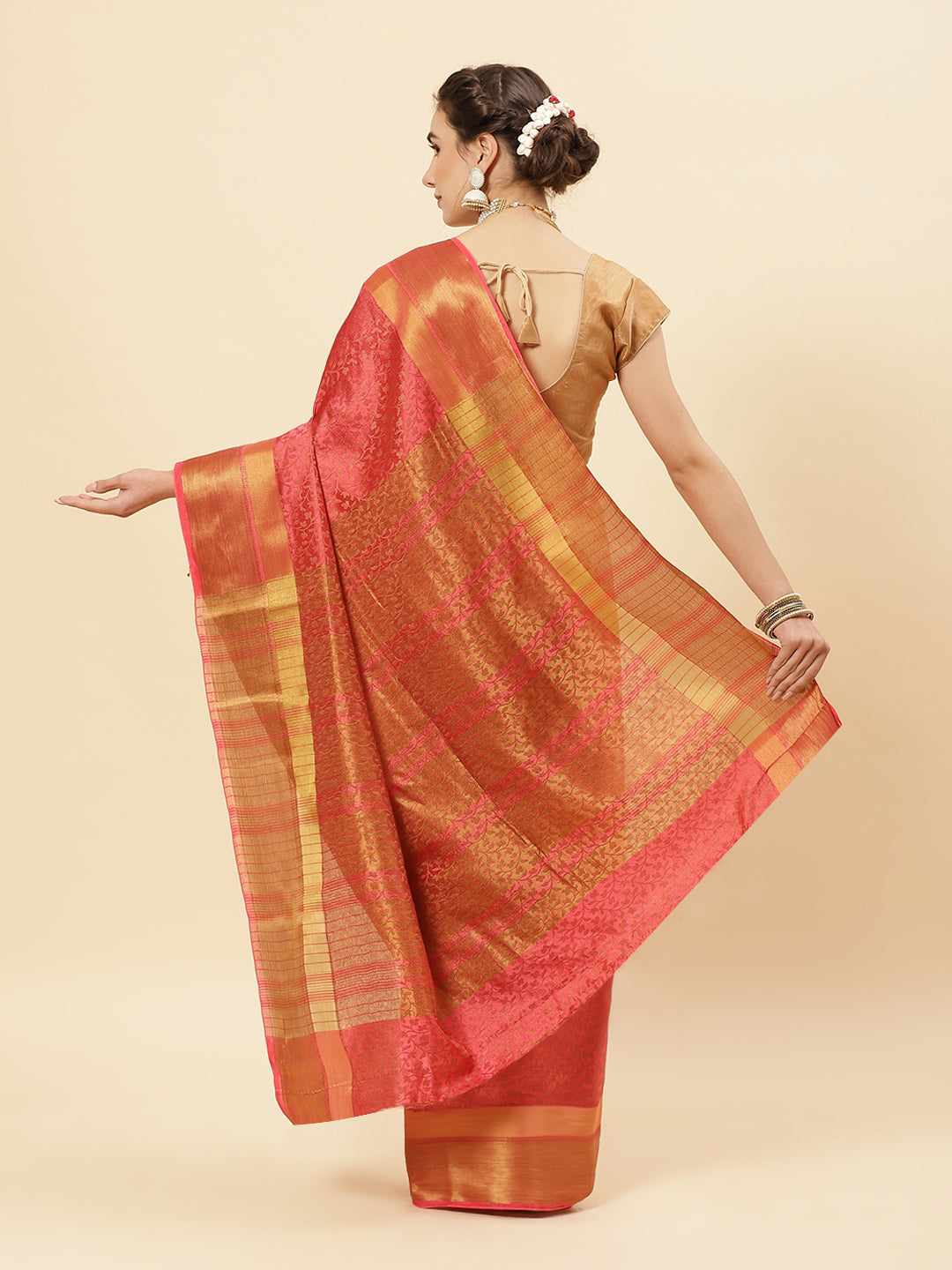 Art Handloom Saree With Jacquard Zari Border
