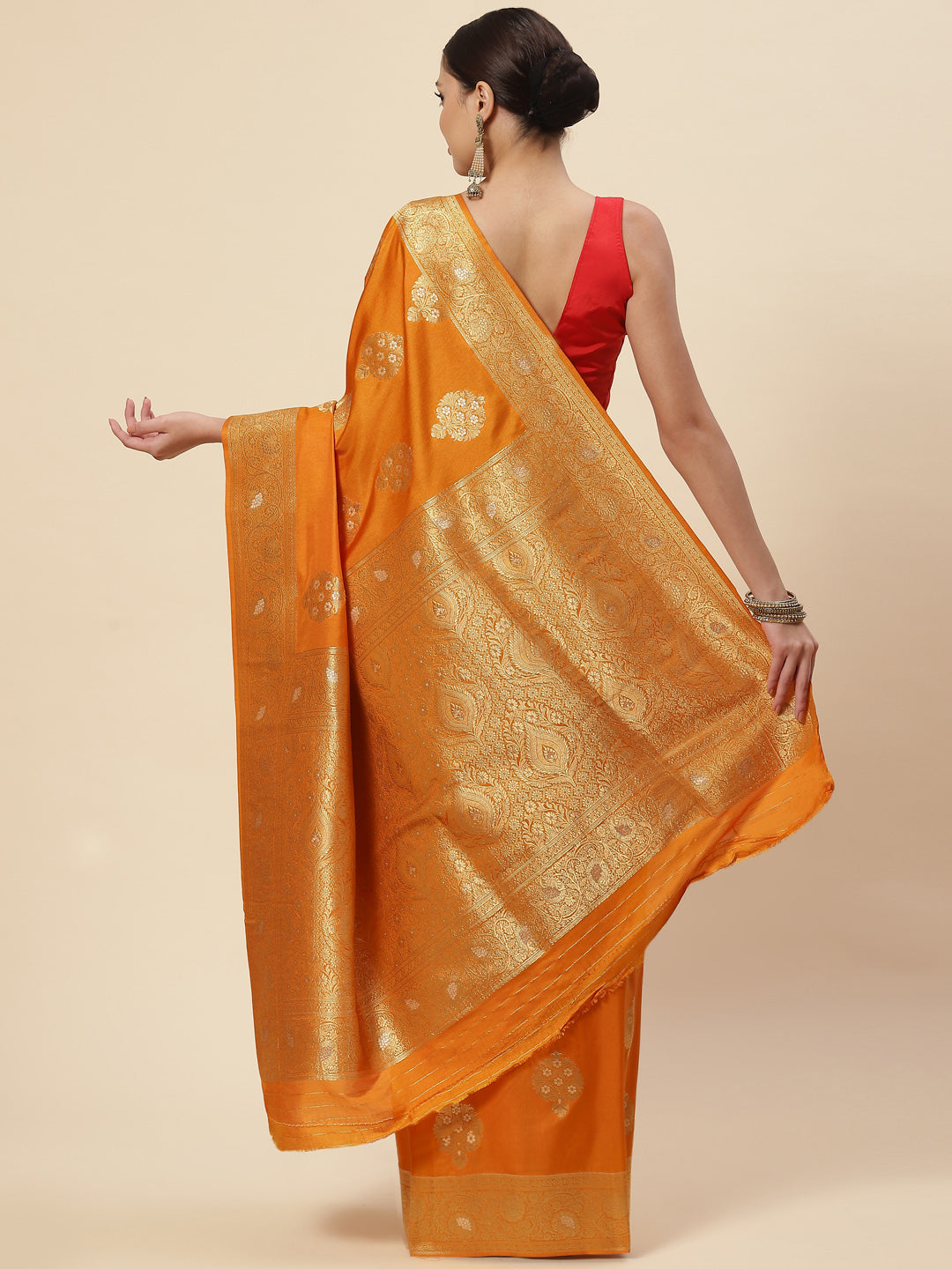 Zari Booti Handloom Woven Saree